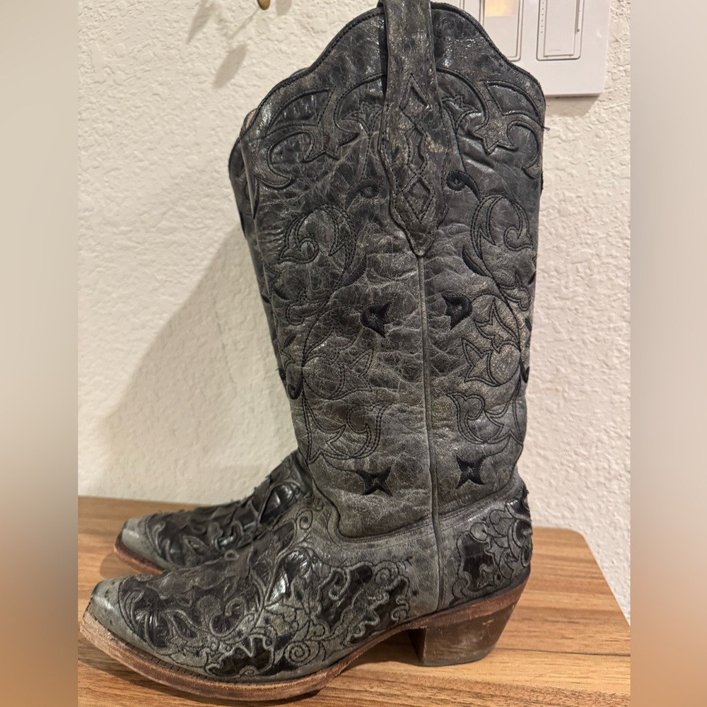 Corral Women’s Embroidered Leather Black Cowboy Boots Size 8 Boot Barn Like NEW
